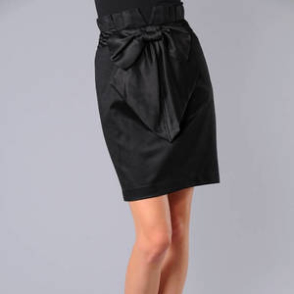 PLASTIC ISLAND Black Ribbon Pencil Skirt